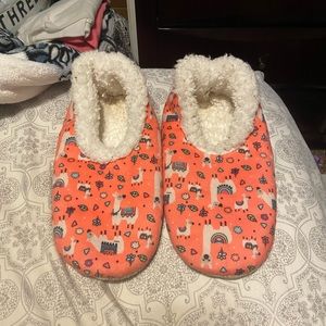 5/$10 | Snoozies | House Shoes